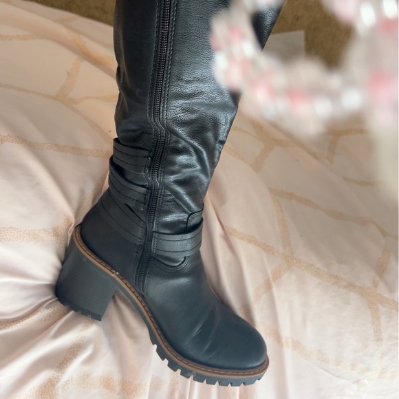 Black leather boots size 6 - Picture 4 of 4